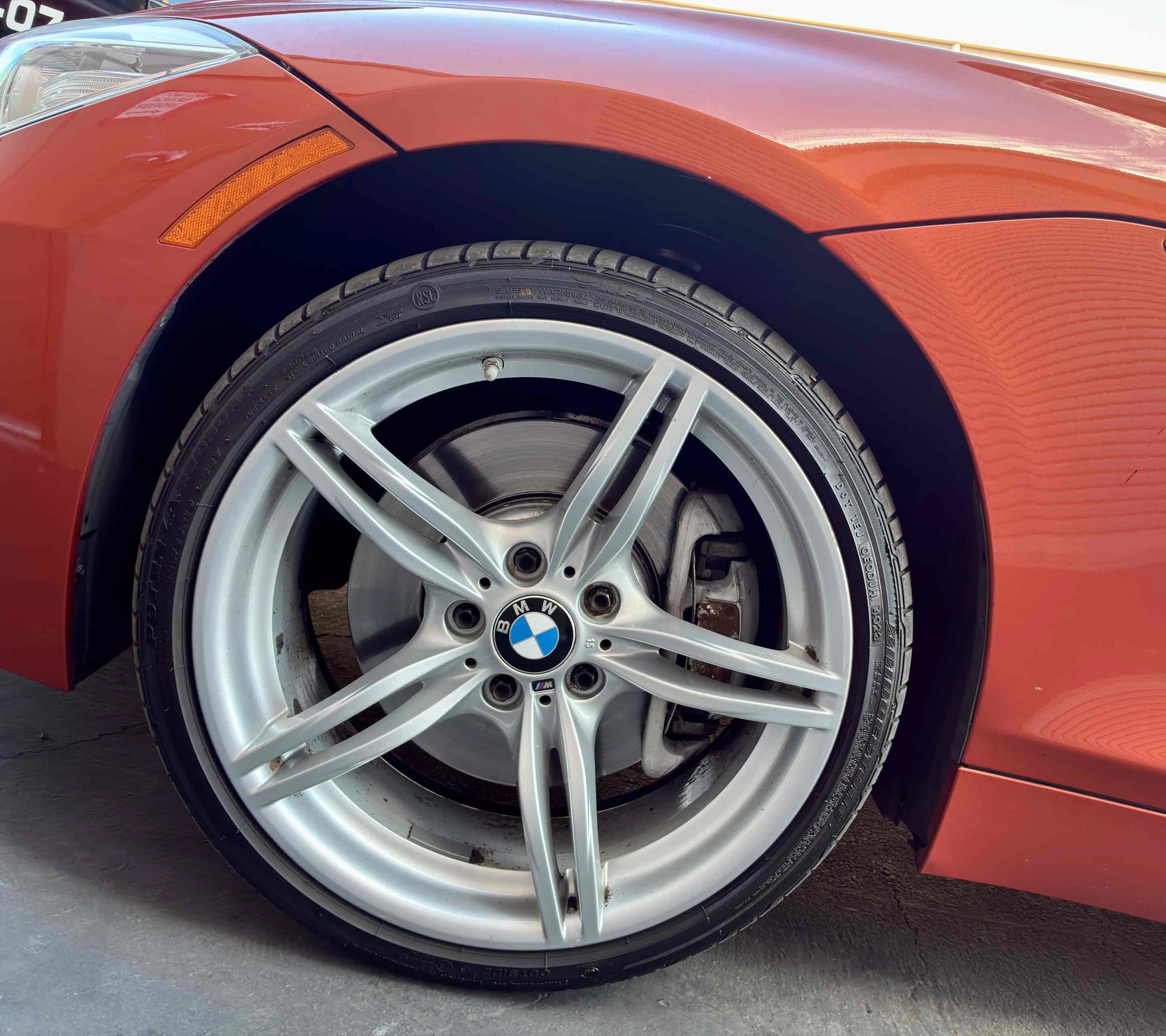 Used 2014 BMW Z4 sDrive35is RWD image 11
