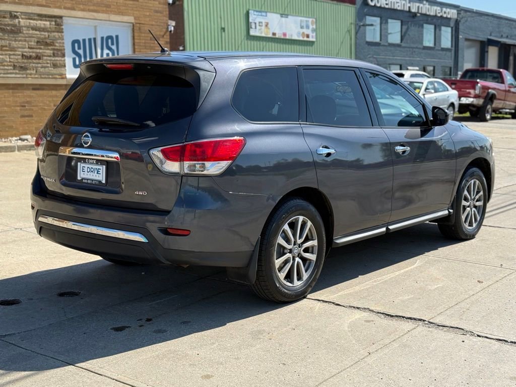 Used 2014 Nissan Pathfinder S AWD/4WD image 7