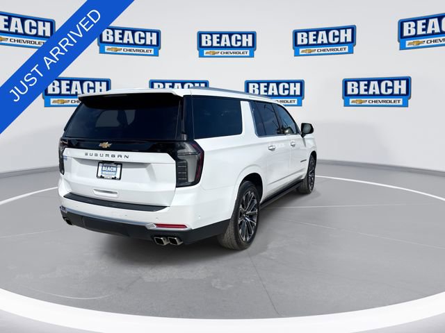 Used 2025 Chevrolet Suburban High Country AWD/4WD image 8