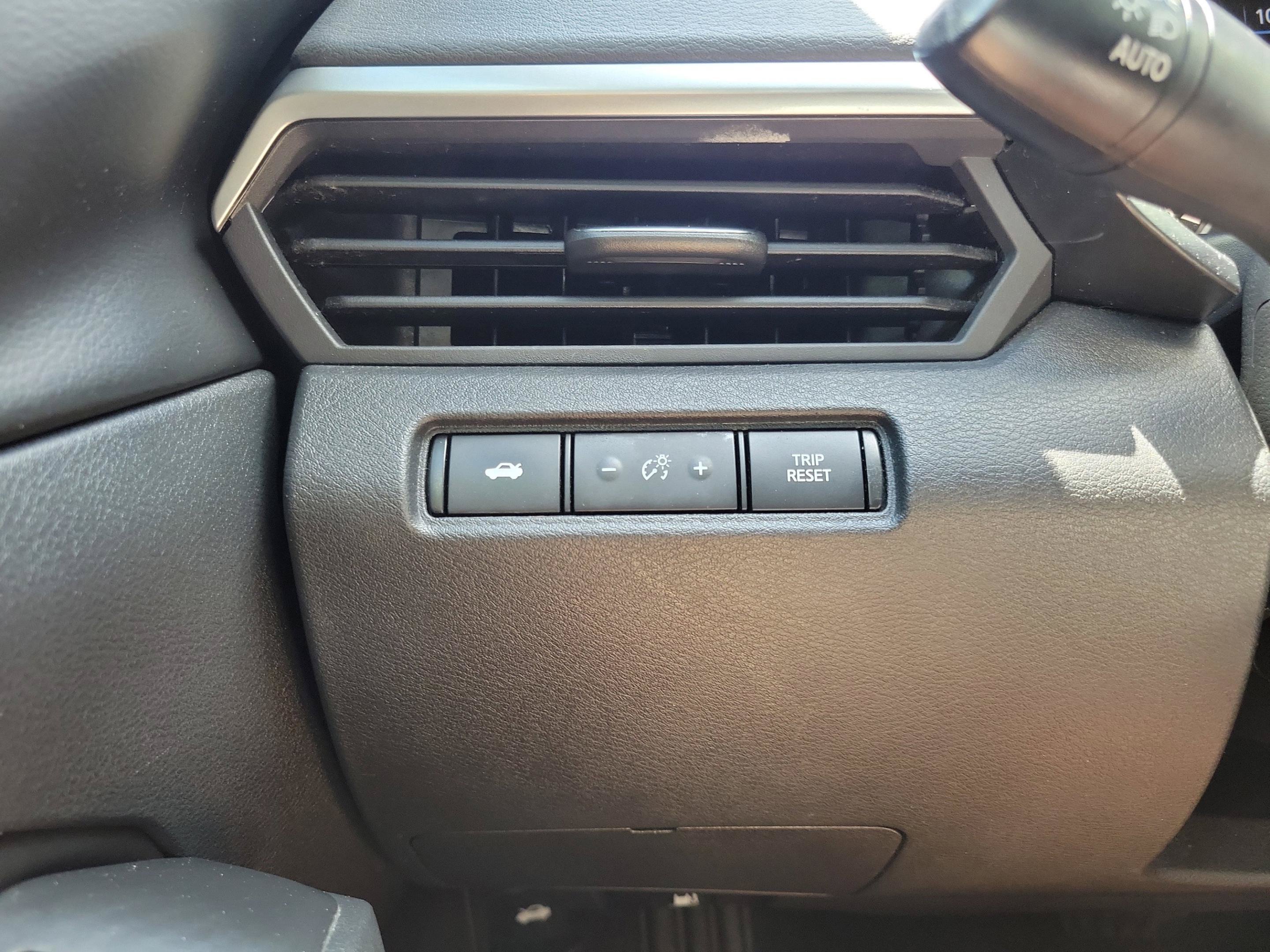 Used 2021 Nissan Altima 2.5 SR AWD/4WD image 16