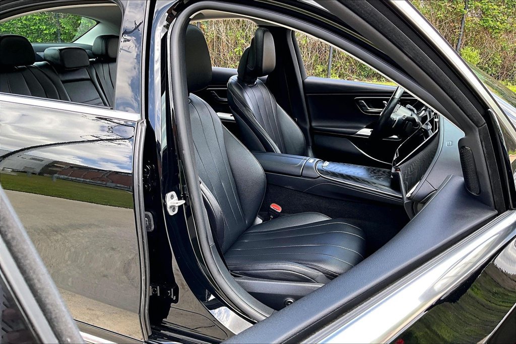 Used 2025 Mercedes-Benz E 350 Sedan image 10