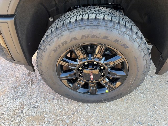 New 2026 GMC Sierra 2500 AT4 w/ AT4 Premium Plus Package image 10