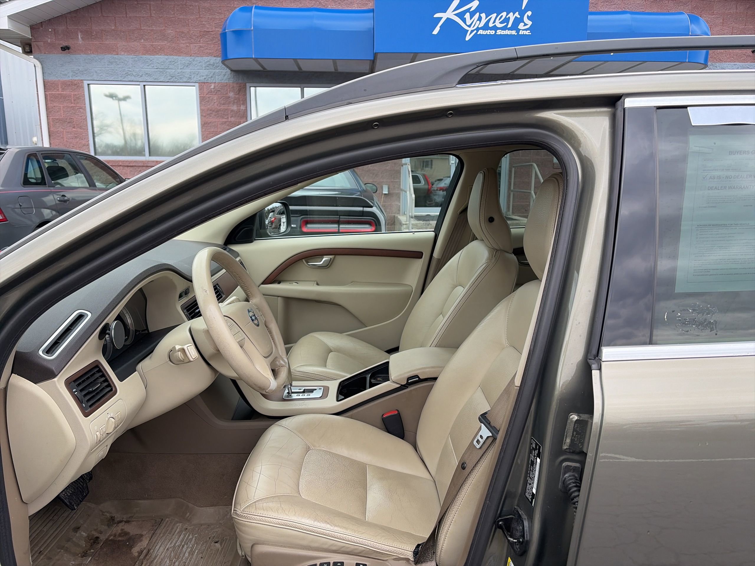 Used 2010 Volvo XC70 3.2 image 9