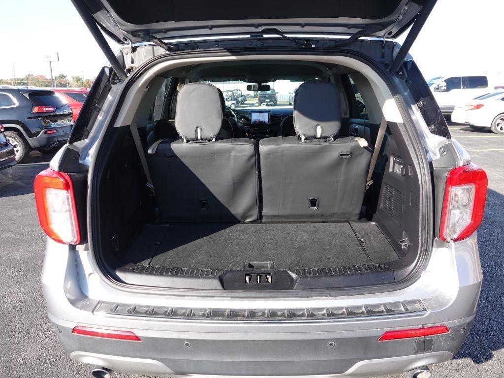 Used 2022 Ford Explorer Limited w/ Equipment Group 301A RWD image 5