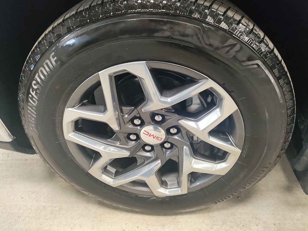 Used 2024 GMC Sierra 1500 SLT w/ SLT Premium Plus Package image 17