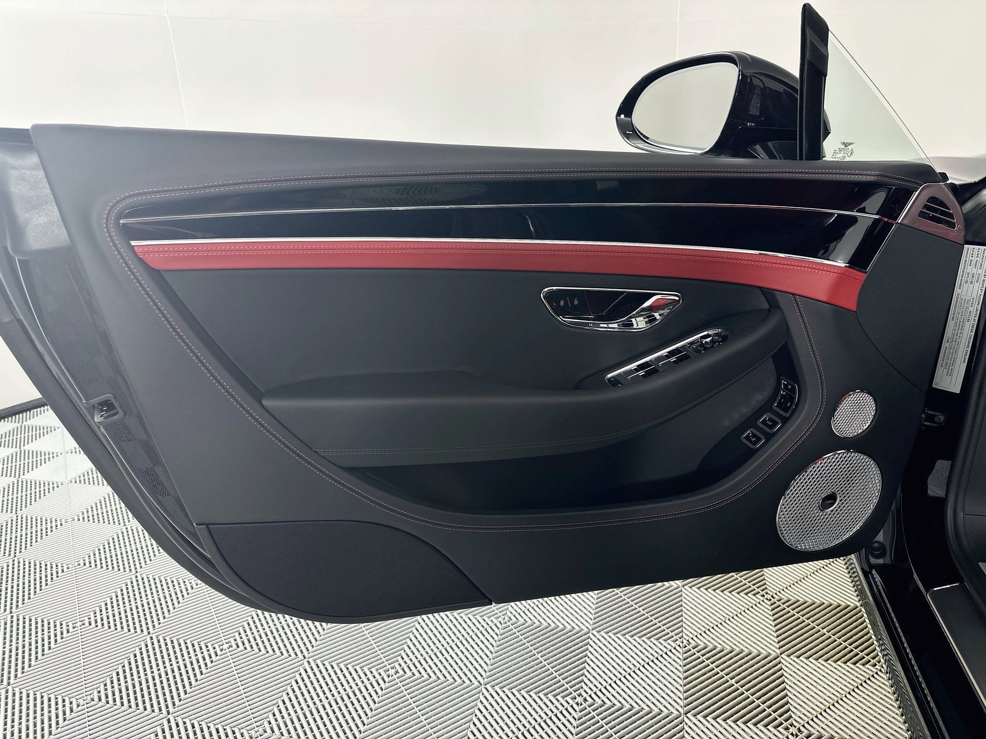 New 2027 Bentley Continental GTC AWD/4WD image 14
