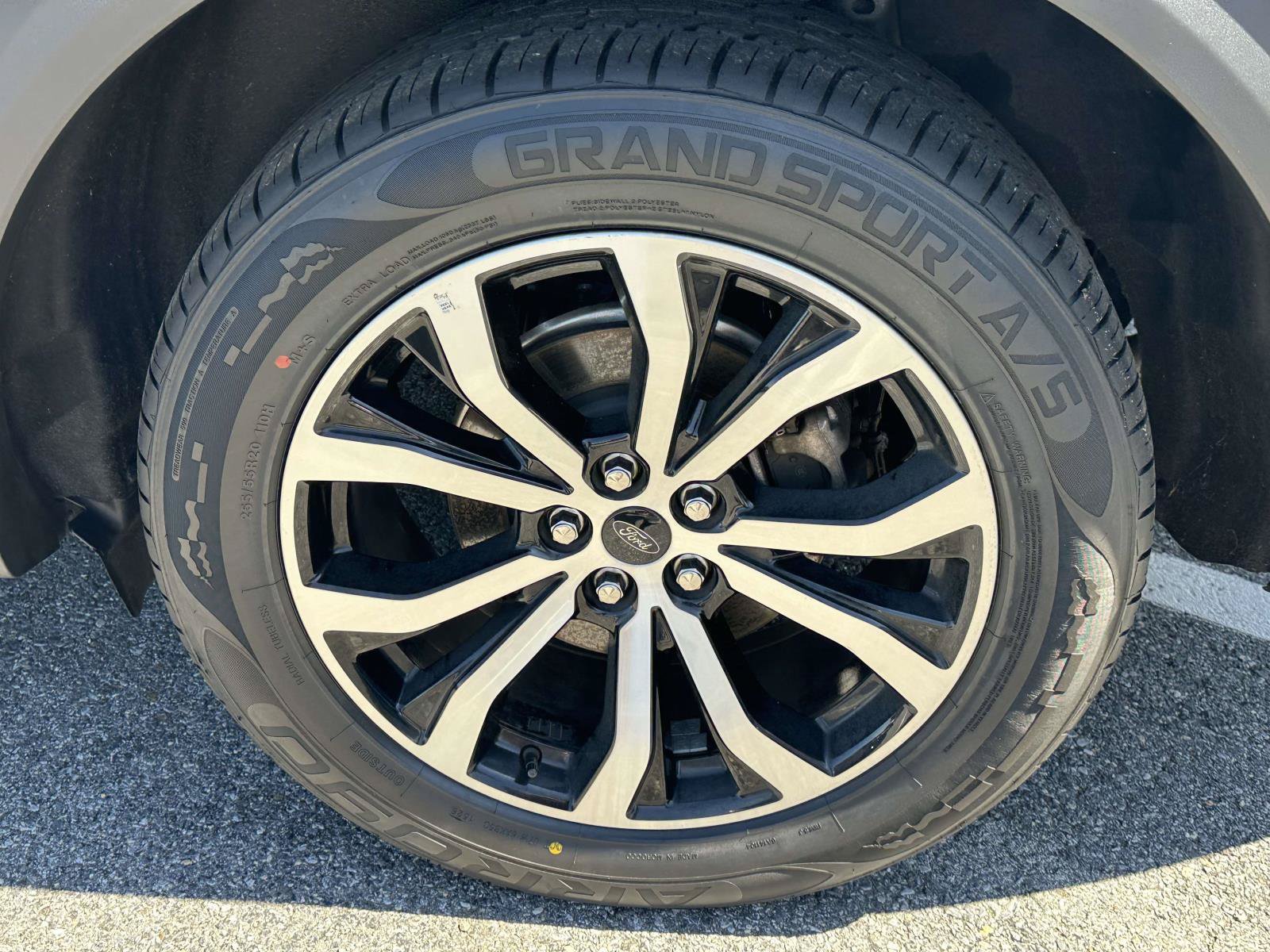 Used 2022 Ford Explorer ST AWD/4WD image 29
