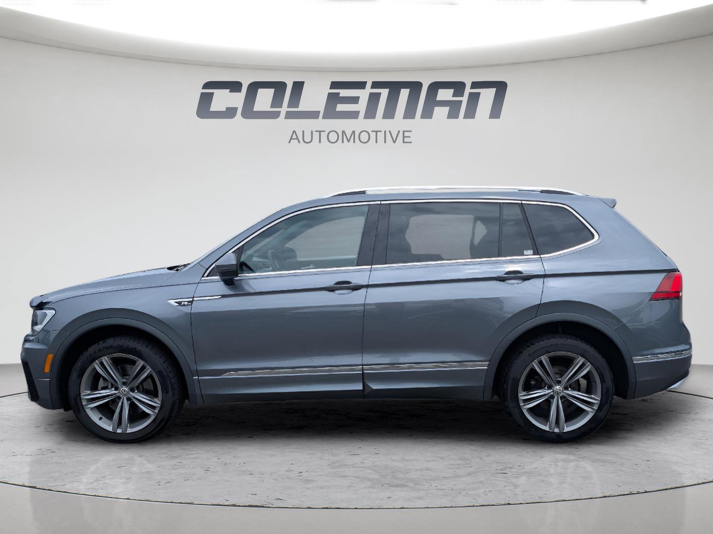 Used 2019 Volkswagen Tiguan SEL R-Line AWD/4WD image 6
