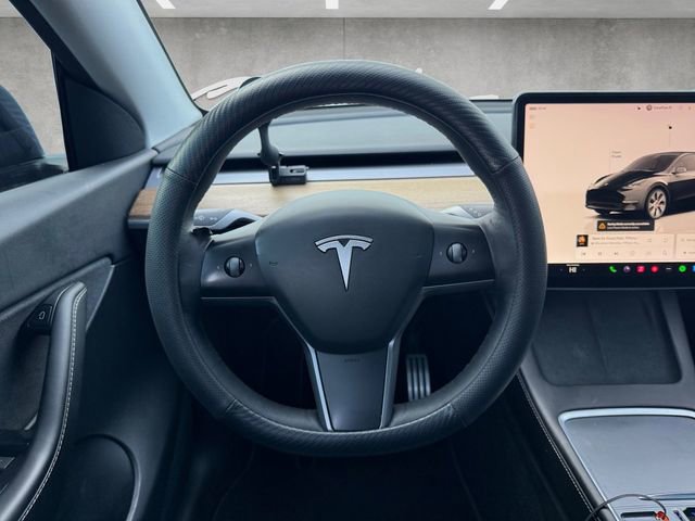 Used 2022 Tesla Model Y Performance image 21