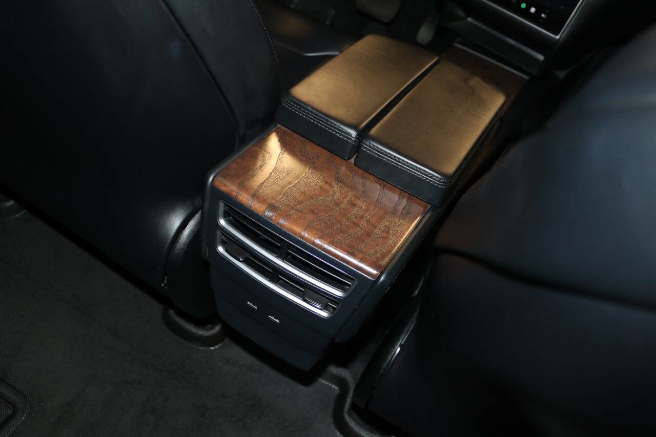 Used 2020 Tesla Model X image 76