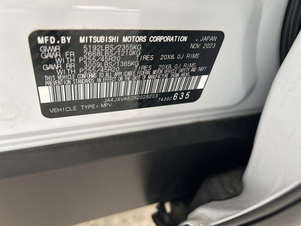 Used 2024 Mitsubishi Outlander AWD image 45