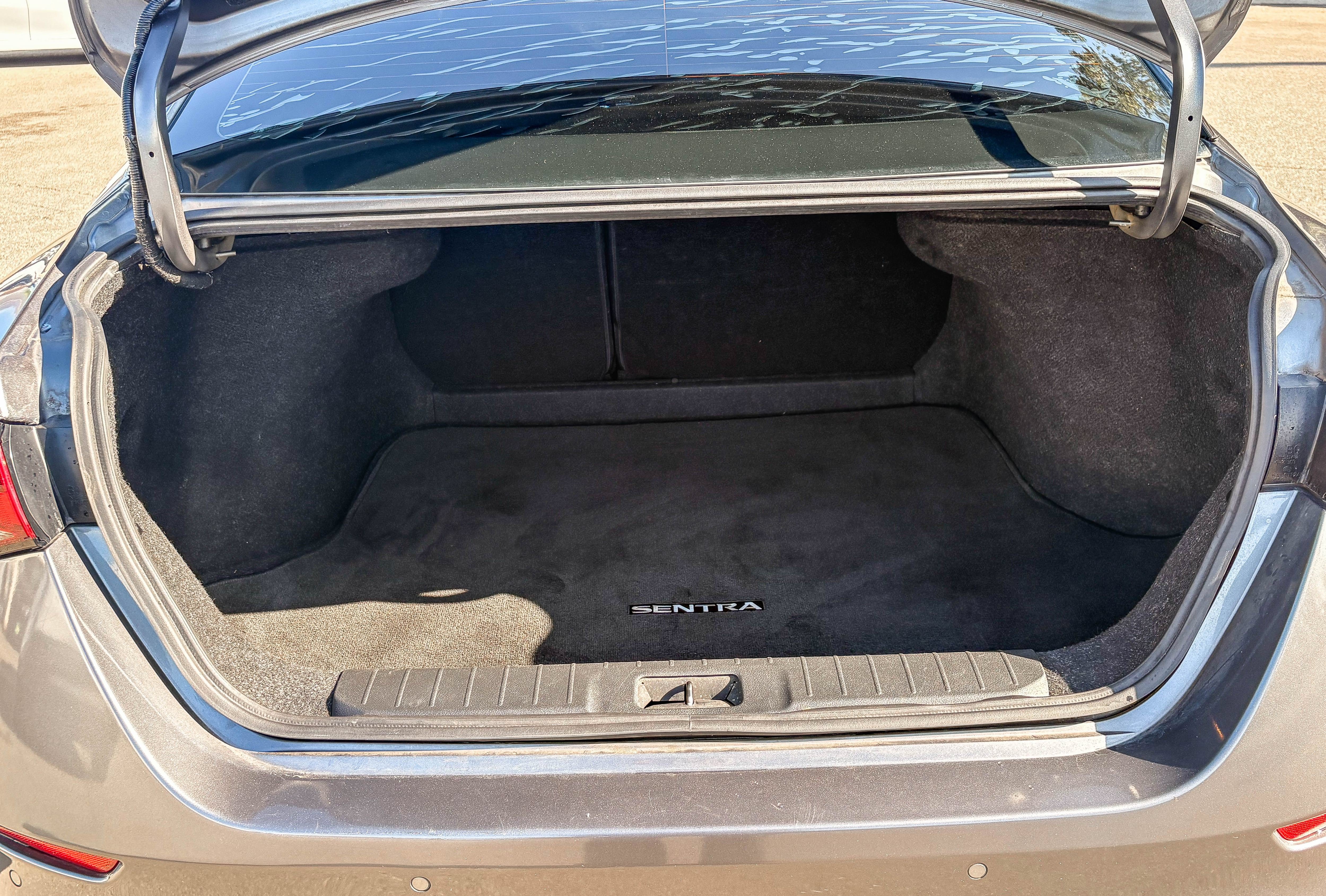 Used 2021 Nissan Sentra SR FWD image 26