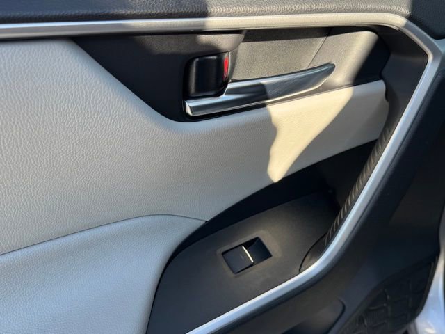 Used 2024 Toyota RAV4 XLE w/ Convenience Package image 16