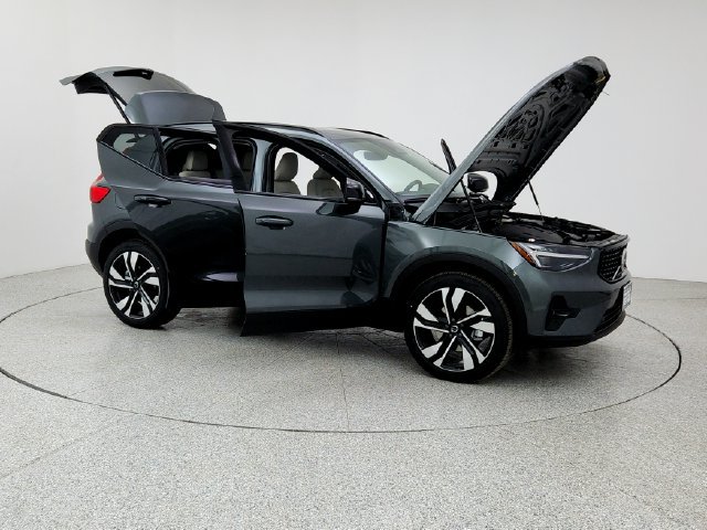 New 2026 Volvo XC40 B5 Ultra w/ Climate Package AWD/4WD image 10