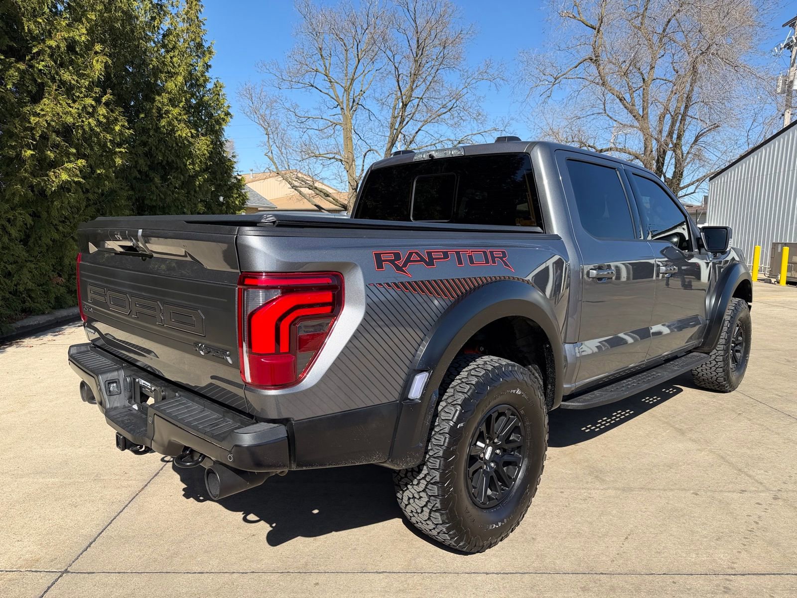 Used 2025 Ford F150 Raptor AWD/4WD image 30