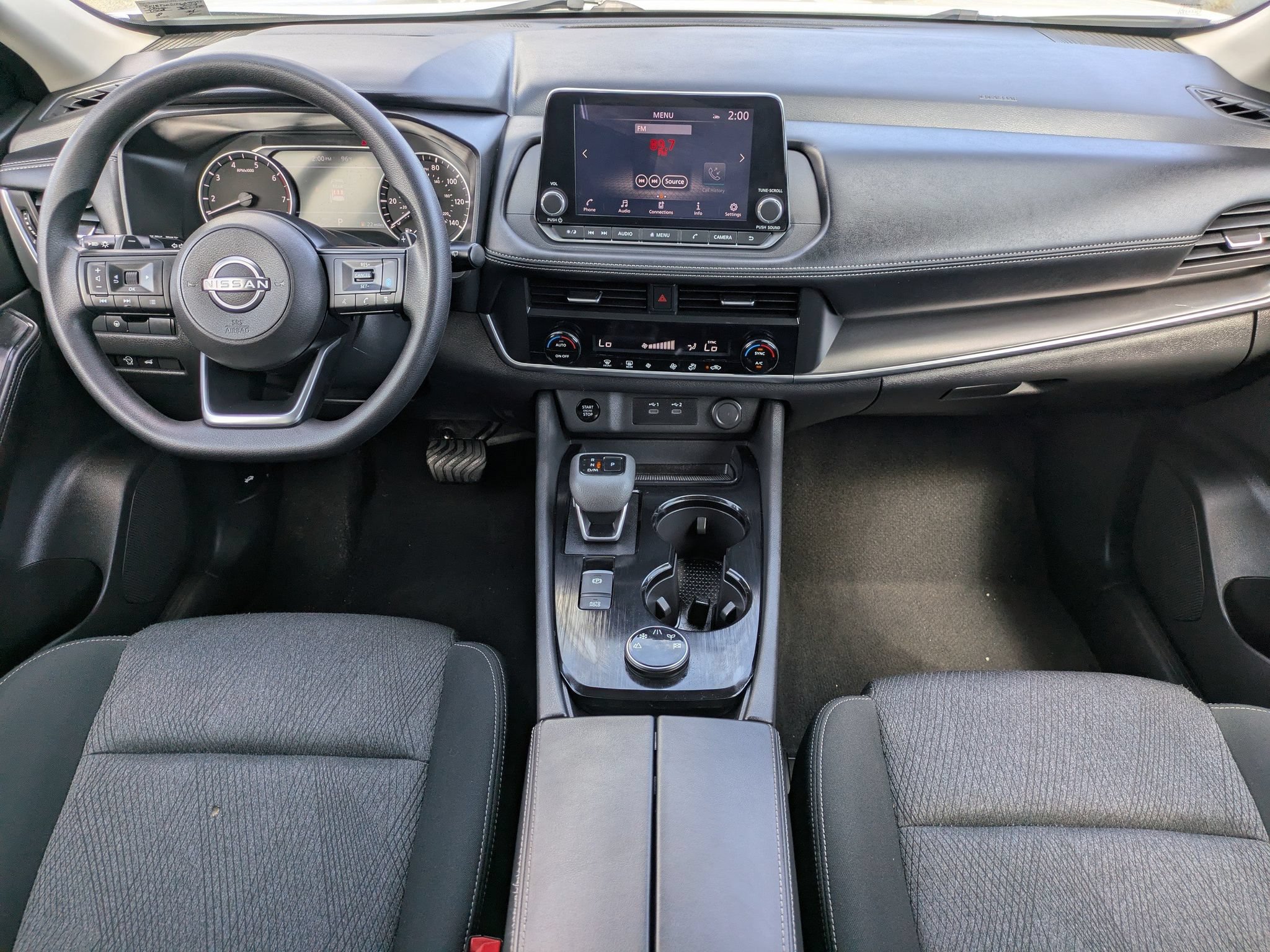 Used 2024 Nissan Rogue SV AWD/4WD image 16