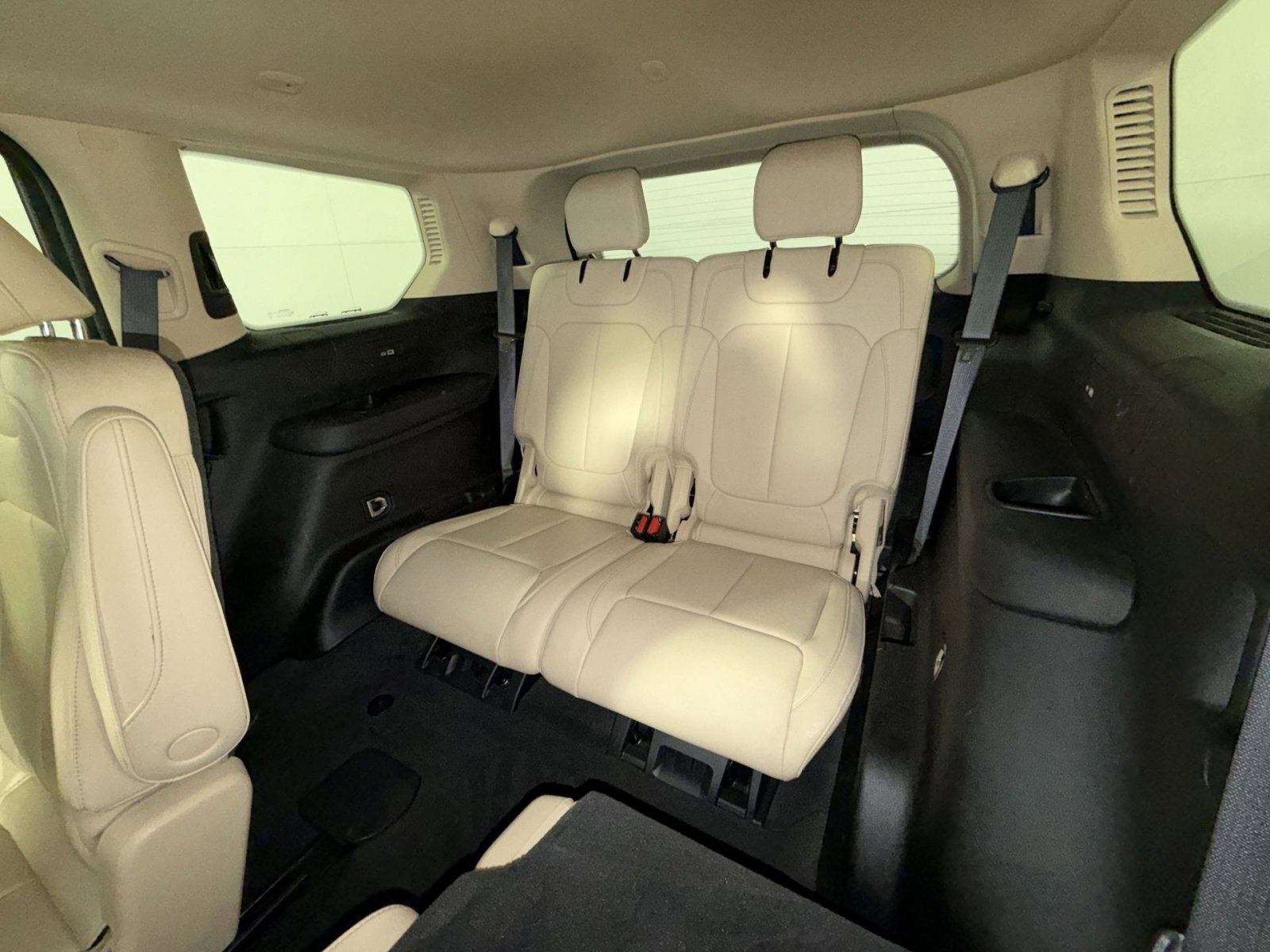 Used 2022 Jeep Grand Cherokee L Limited image 26