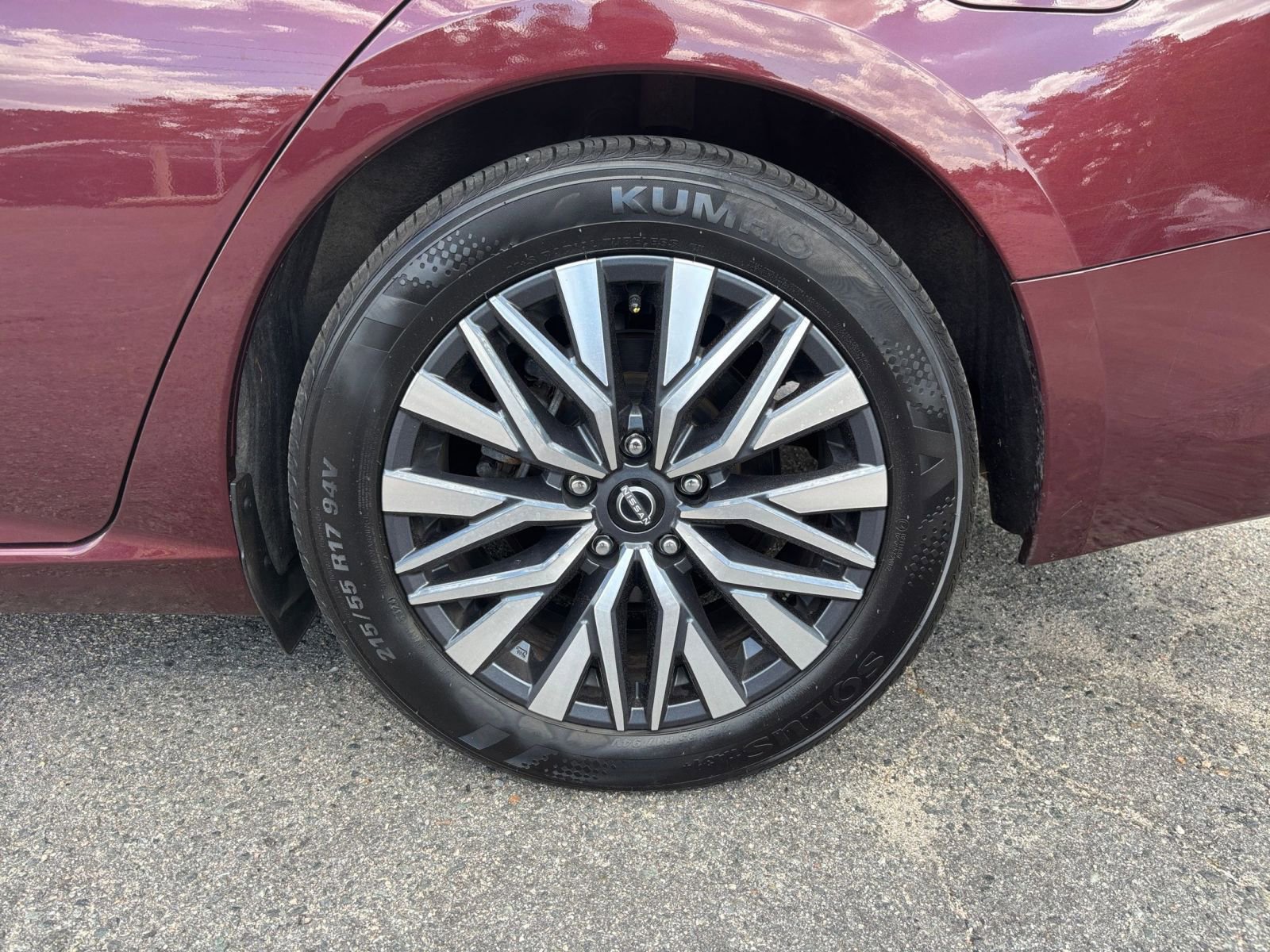 Used 2025 Nissan Altima 2.5 SV image 29