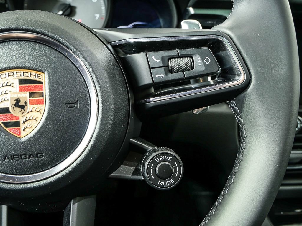 Certified 2023 Porsche Macan S w/ Premium Package Plus image 12