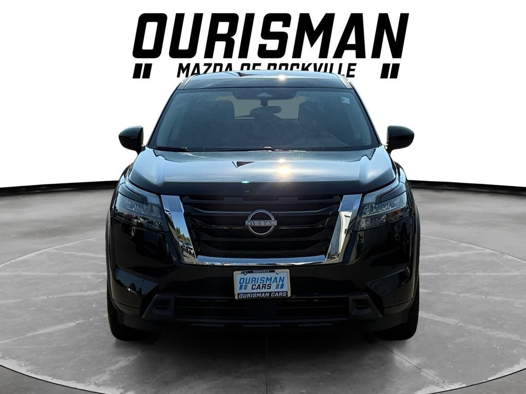 Used 2025 Nissan Pathfinder S AWD/4WD image 8