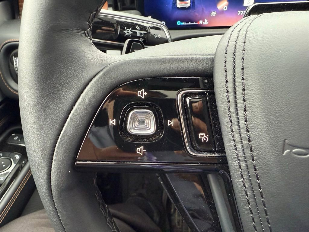 New 2025 Lincoln Aviator Black Label AWD/4WD image 24