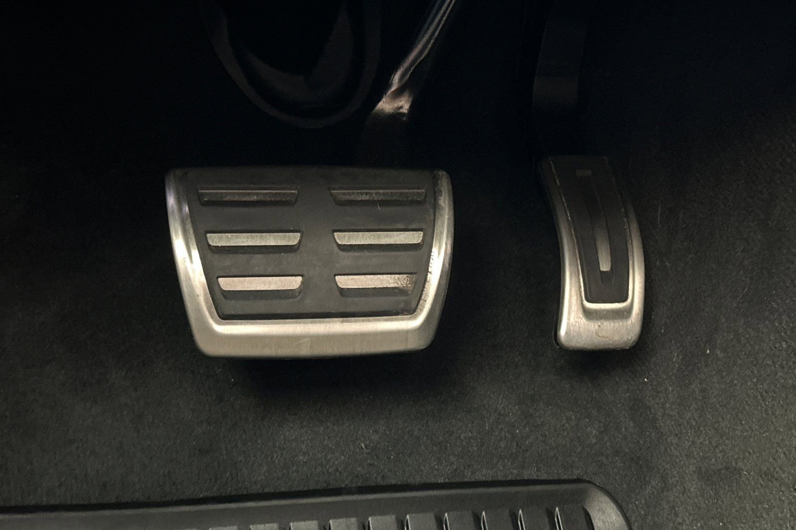 Used 2023 Audi S8 w/ S8 Comfort Plus Package image 44