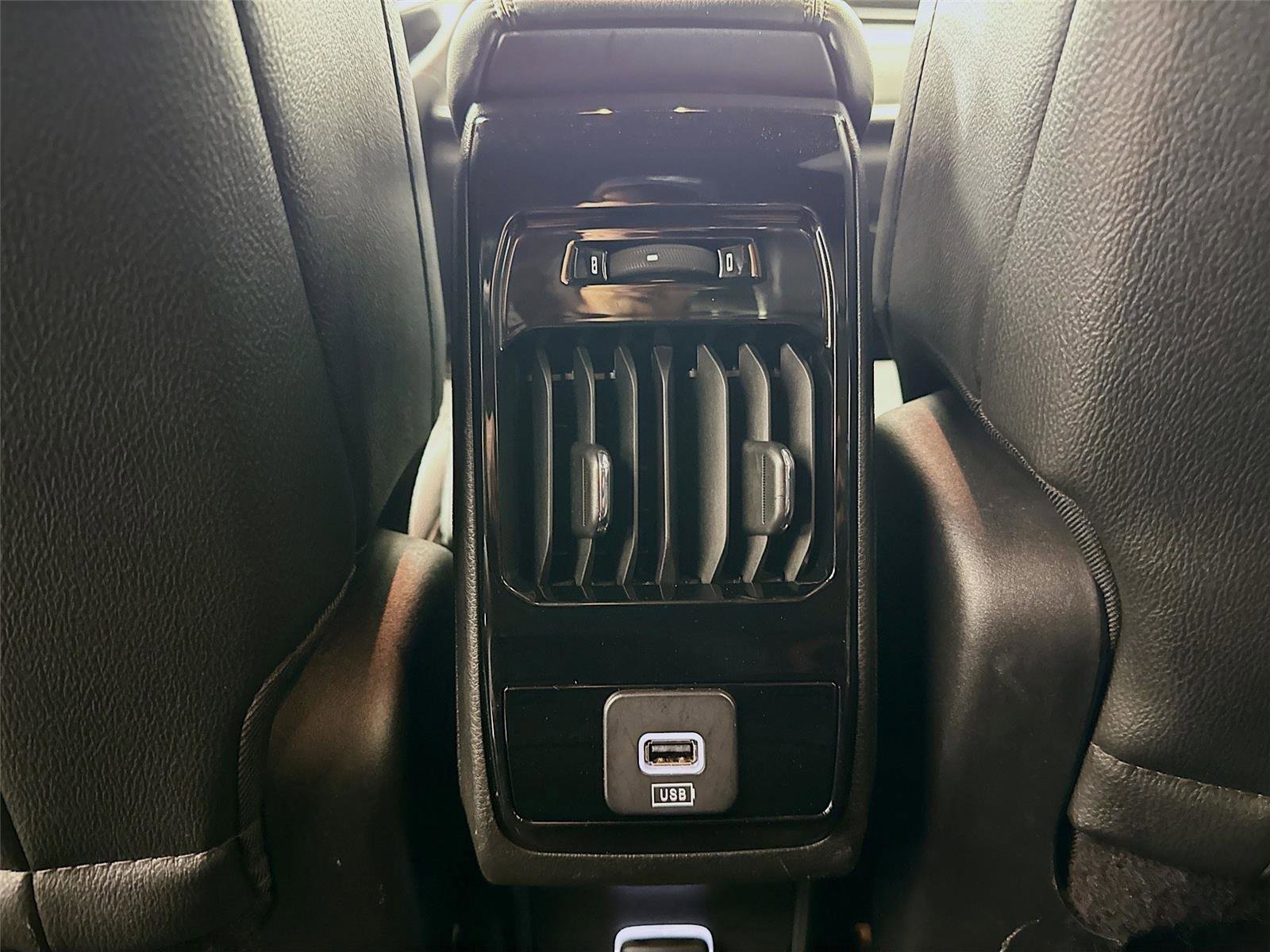 Used 2024 Jeep Compass Limited AWD/4WD image 30