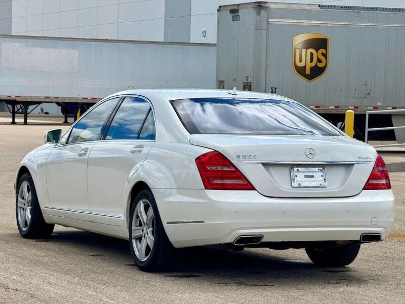 Used 2011 Mercedes-Benz S 550 4MATIC image 8