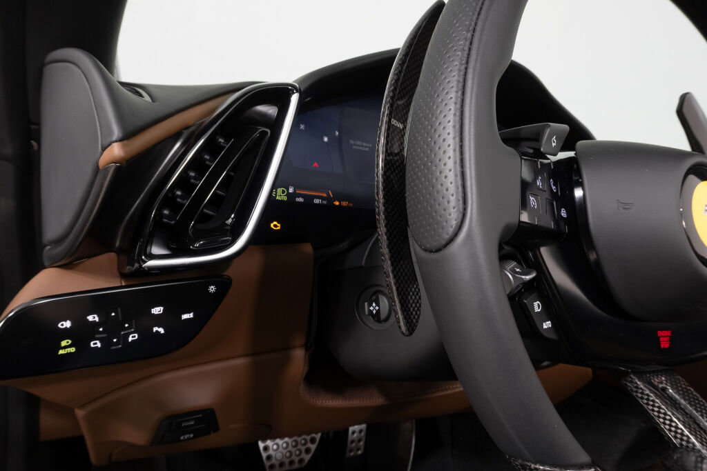 Used 2024 Ferrari Roma image 37