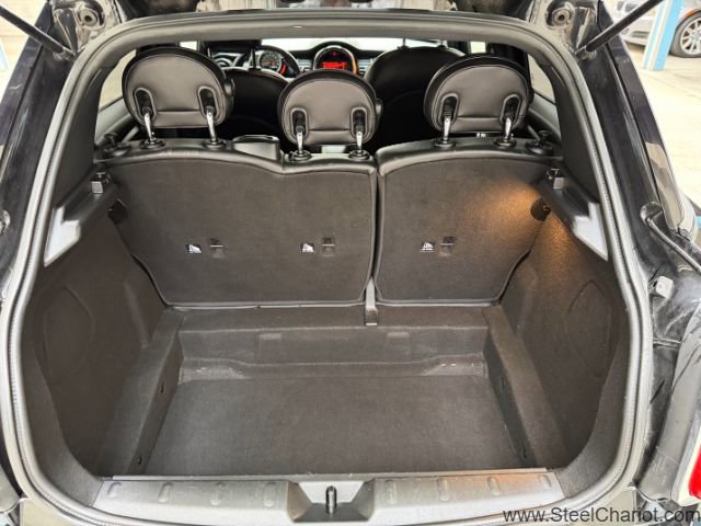 Used 2015 MINI Cooper 4-Door Hardtop image 14