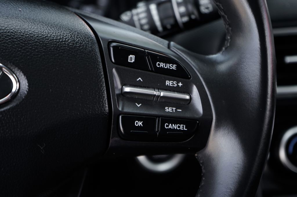 Used 2021 Hyundai Kona Limited FWD image 24