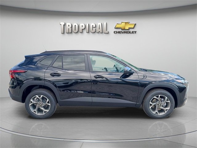 New 2026 Chevrolet Trax LT w/ Driver Confidence Package image 6