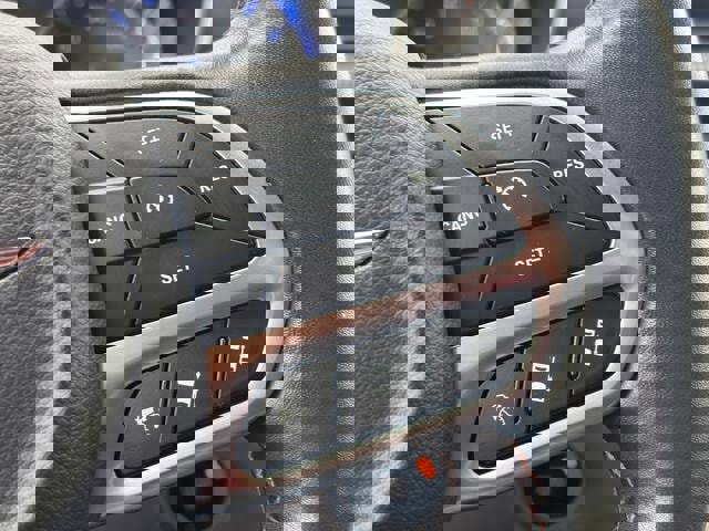 Used 2020 Chrysler Pacifica Touring w/ Advanced Safetytec Group image 19