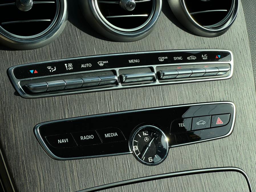 Used 2020 Mercedes-Benz C 300 C 300 4MATIC Sedan image 41