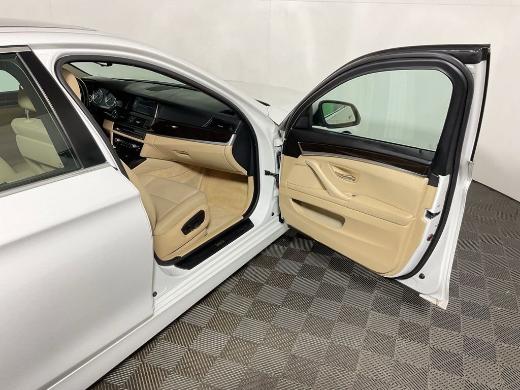 Used 2014 BMW 528i xDrive Sedan image 36