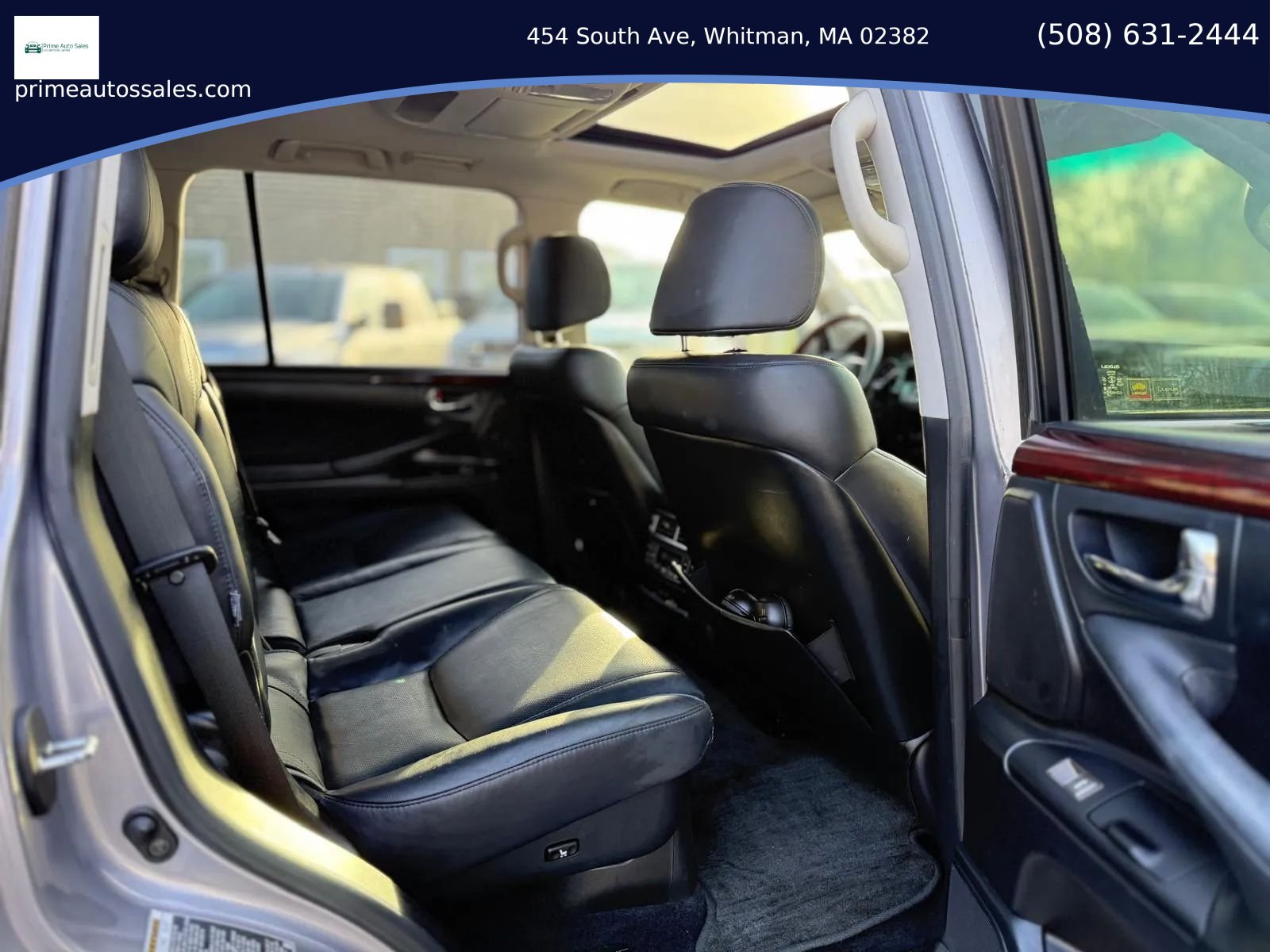 Used 2011 Lexus LX 570 4WD w/ Luxury Pkg image 33