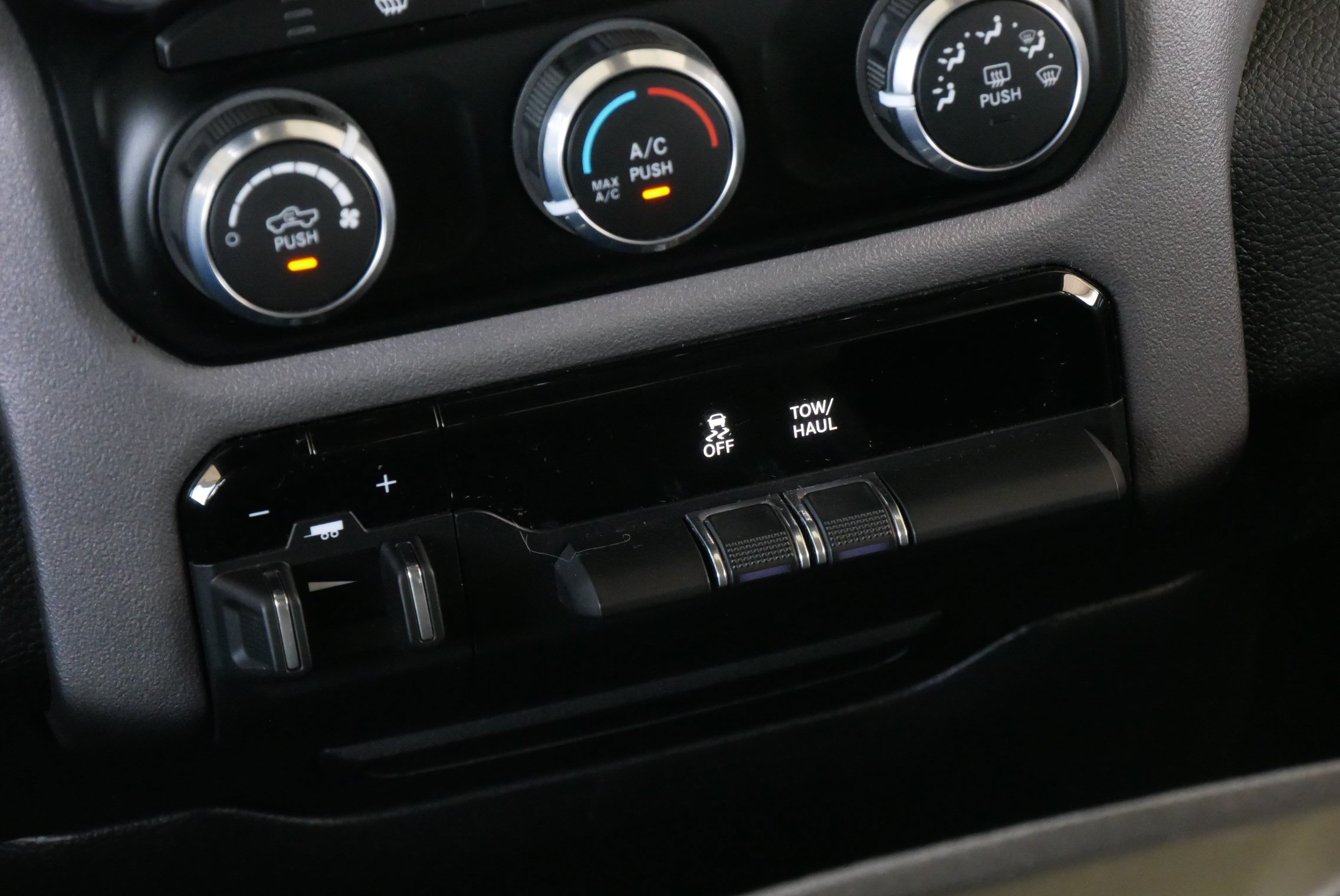 Used 2023 RAM 1500 Big Horn AWD/4WD image 21