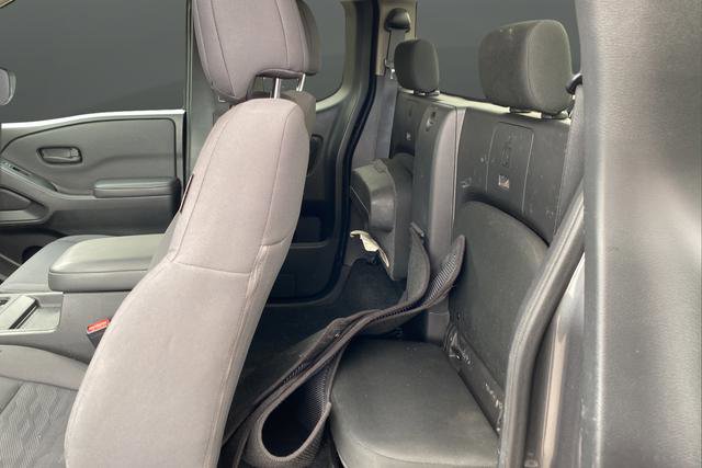 Used 2024 Nissan Frontier S w/ Graphics Package image 23