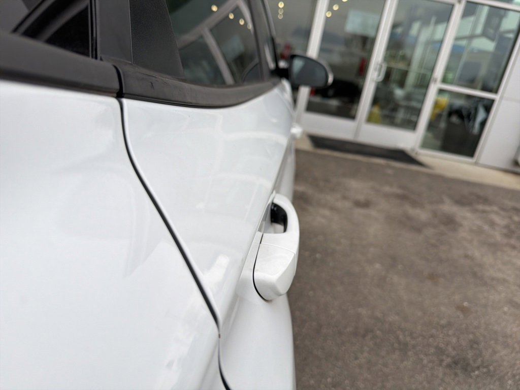 Used 2019 Hyundai Kona Limited image 15