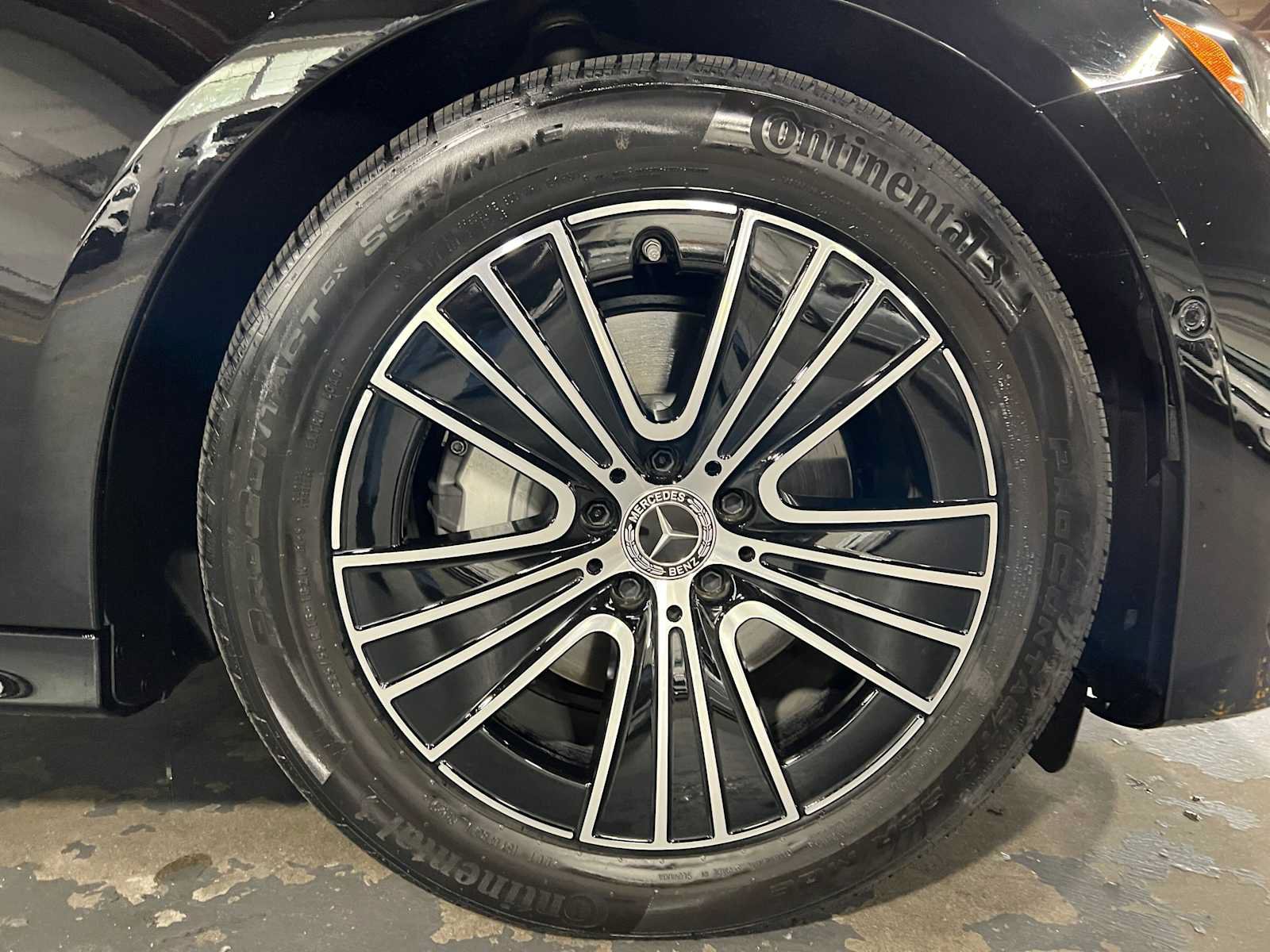 Used 2026 Mercedes-Benz E 350 4MATIC Sedan image 9