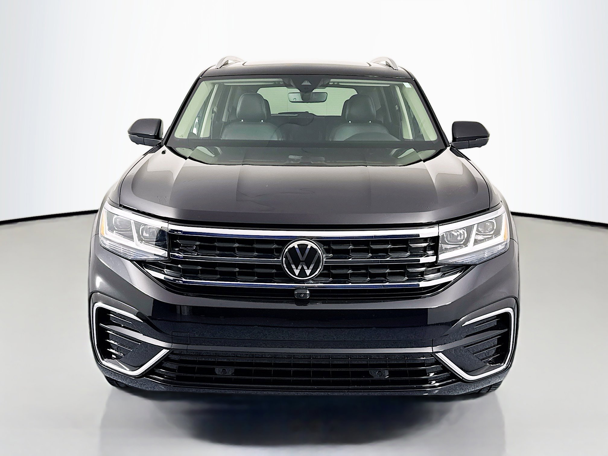 Used 2023 Volkswagen Atlas SEL Premium image 2