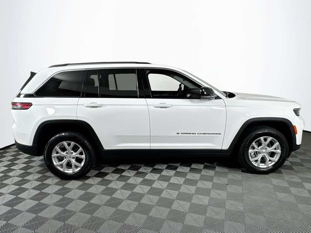 Used 2023 Jeep Grand Cherokee Limited AWD/4WD image 8