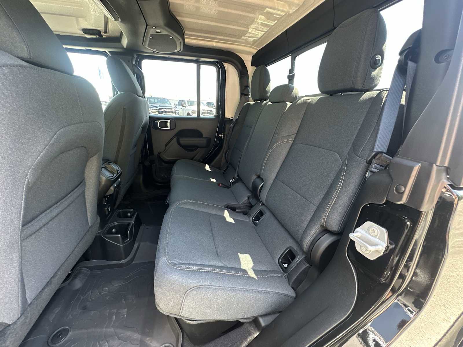 New 2025 Jeep Gladiator Sport image 23