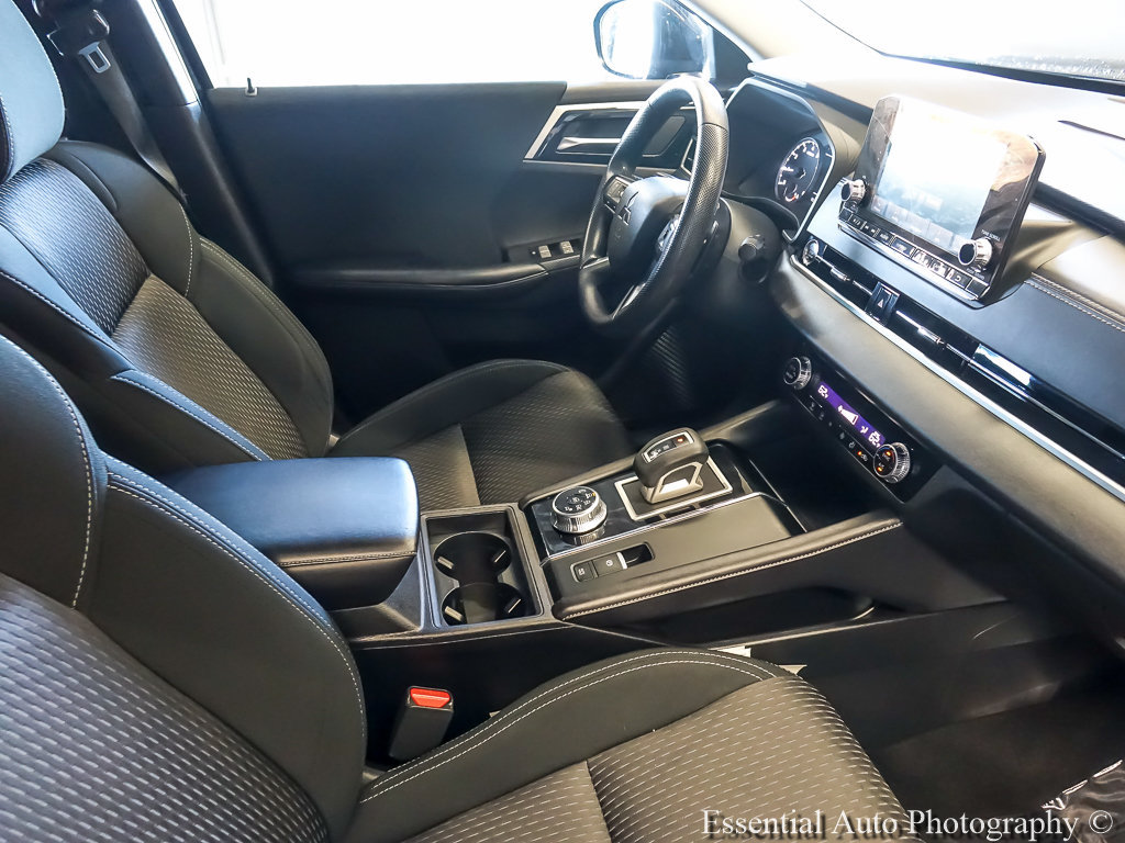 Used 2022 Mitsubishi Outlander ES FWD image 24