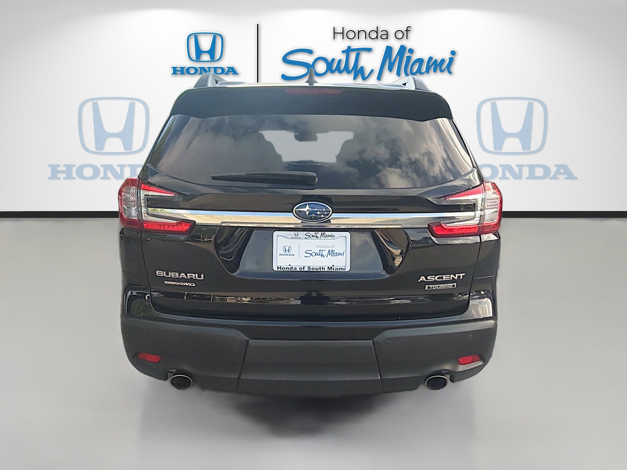 Used 2023 Subaru Ascent Touring image 6