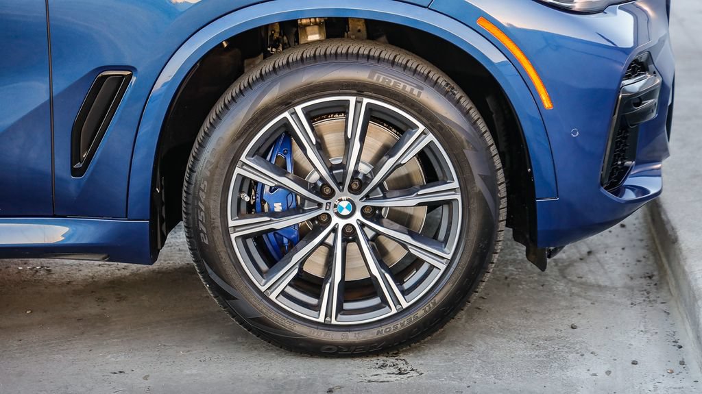 Used 2023 BMW X5 M50i AWD/4WD image 11