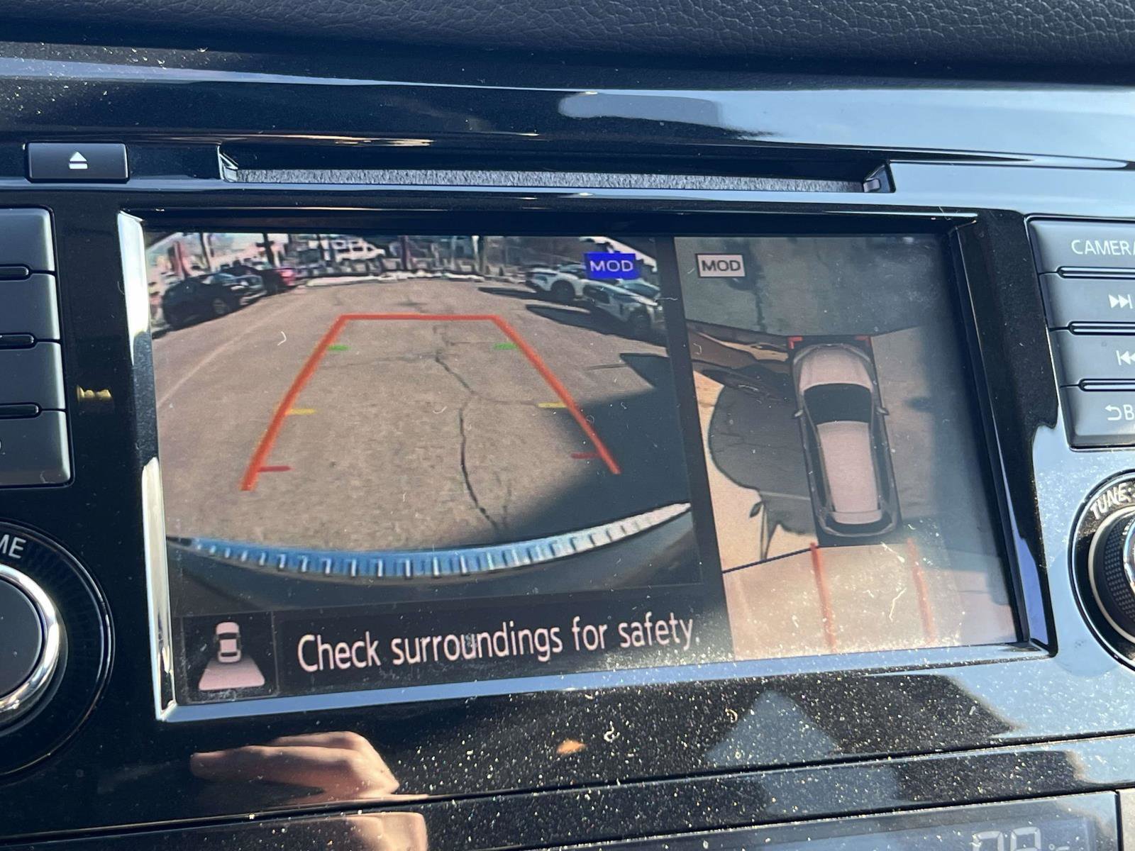 Used 2020 Nissan Rogue SL w/ Premium Package image 29