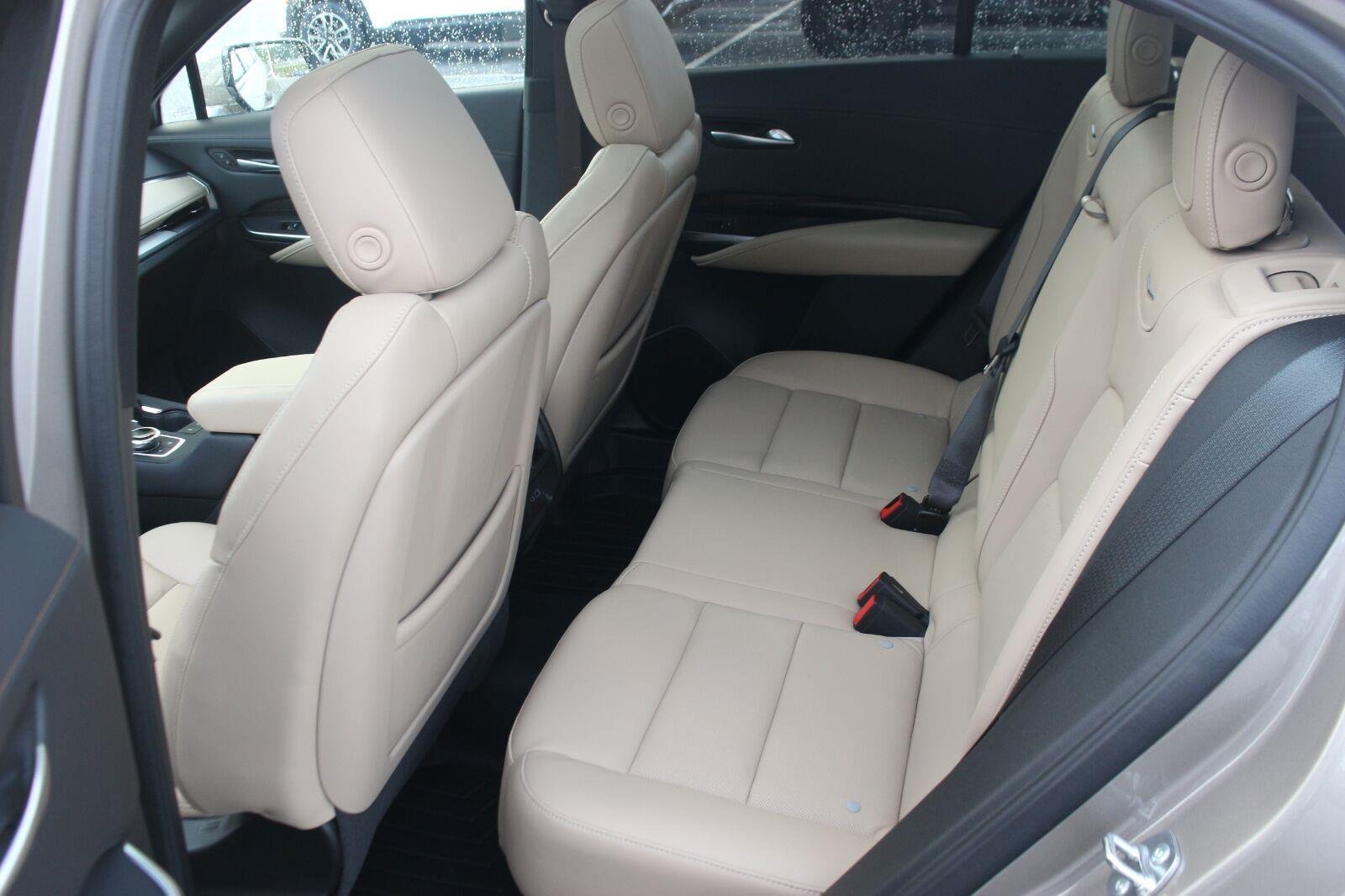 Used 2024 Cadillac XT4 Premium Luxury FWD image 33