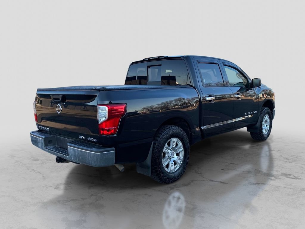 Used 2019 Nissan Titan SV image 7