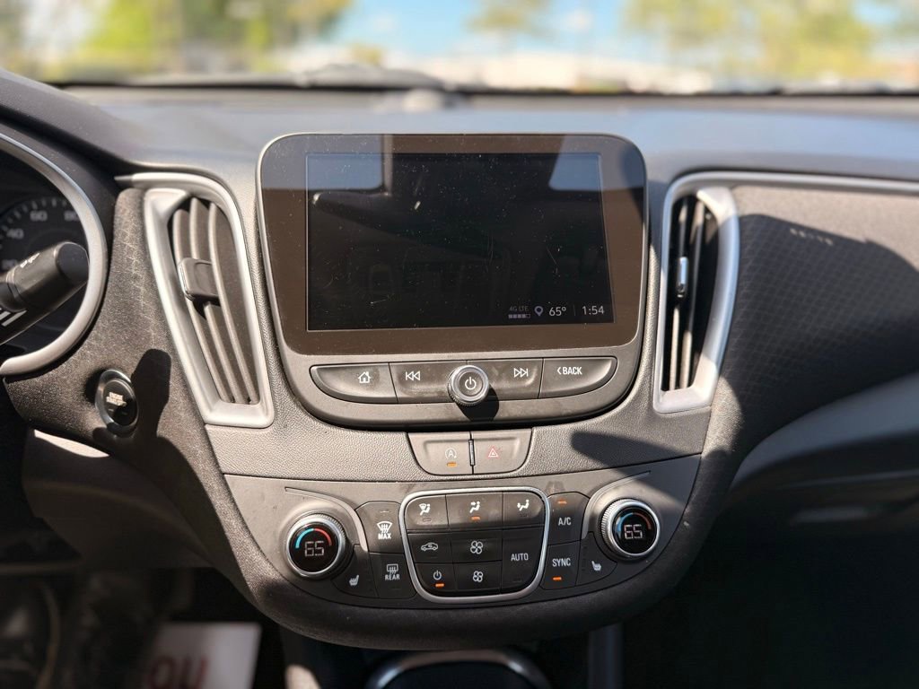 Used 2024 Chevrolet Malibu LT image 18
